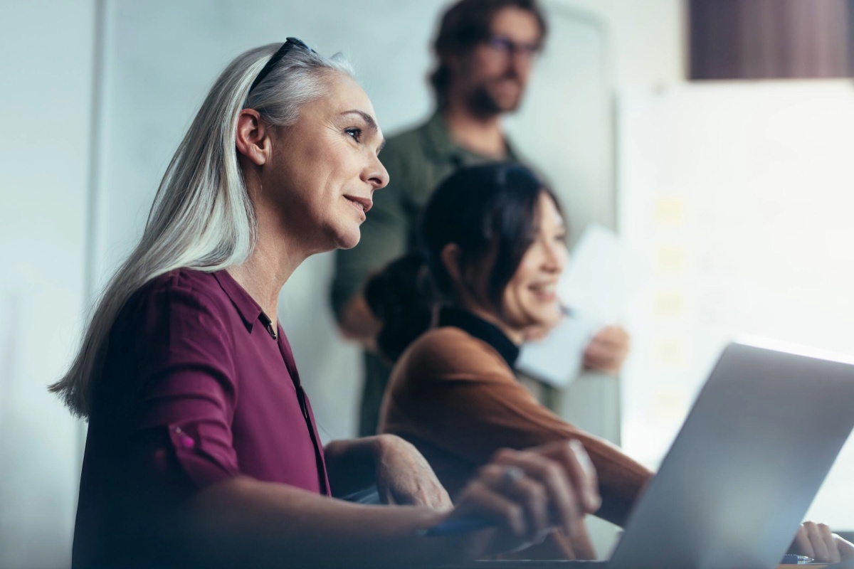 Principal working with the procurement platform for software purchasing
