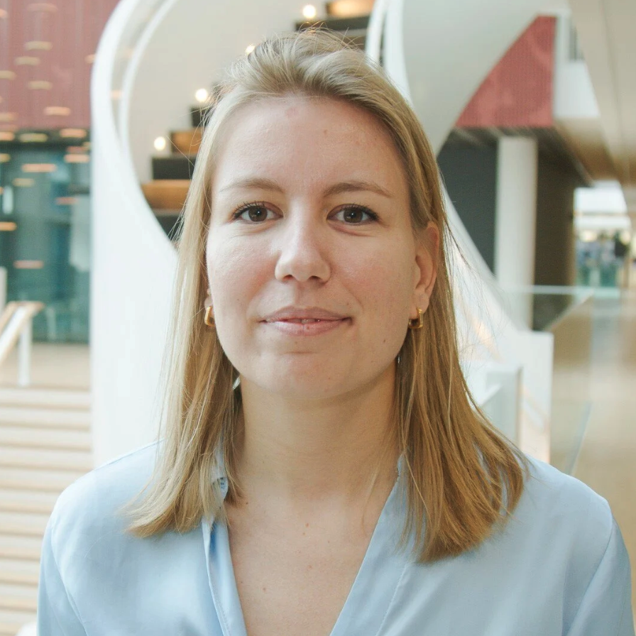 Photo of Esther Van Landeghem, Business Consultant, Leiden University