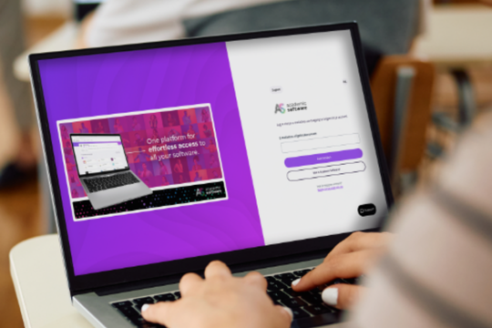 Student, der mit der asknet Plattform arbeitet und Zugriff auf die gesamte Software des Studiengangs hat Student, der mit der asknet Plattform arbeitet und Zugriff auf die gesamte Software des Studiengangs hat